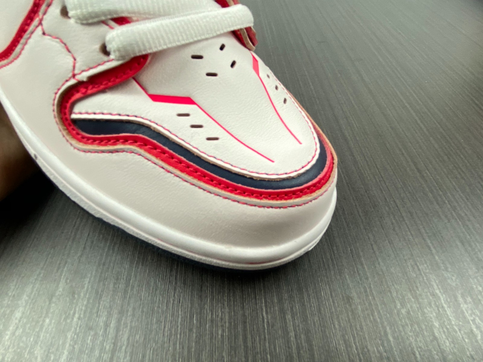 Gundam x Nike SB Dunk High DH7717-100